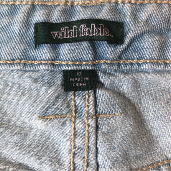 Wild Fable NWT Highest Rise Cheeky Light Wash Distressed Shorts Size 12/31 waist - Picture 12 of 12